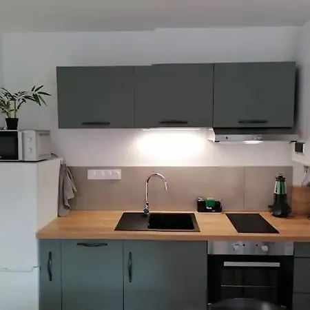 Joli Contemporain, Calme Et Verdure. Martin-Chapon