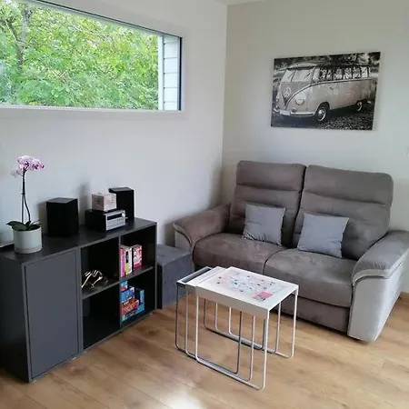 Joli Contemporain, Calme Et Verdure. Daire